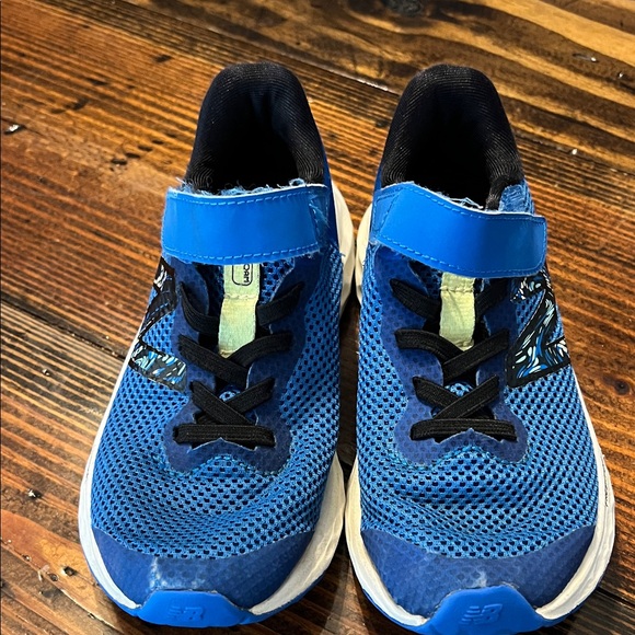 New Balance Kids Blue and Black Sneakers - Picture 2 of 4